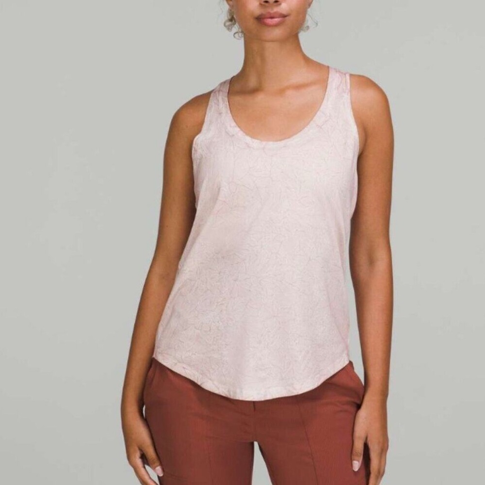 Lululemon women’s love tank * Wash
